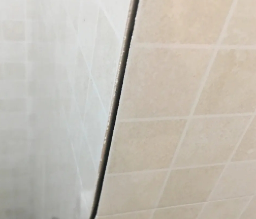 古冶瓷砖空鼓维修公司分享阳台瓷砖脱落的修复过程可以分为以下几个步骤